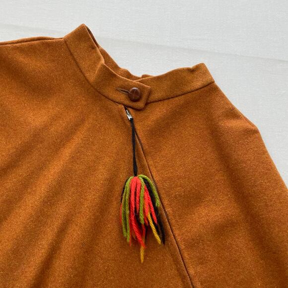 VTG 60s Wool Poncho w/ yarn details Burnt Orange size Small Mod Retro - Picture 3 of 7